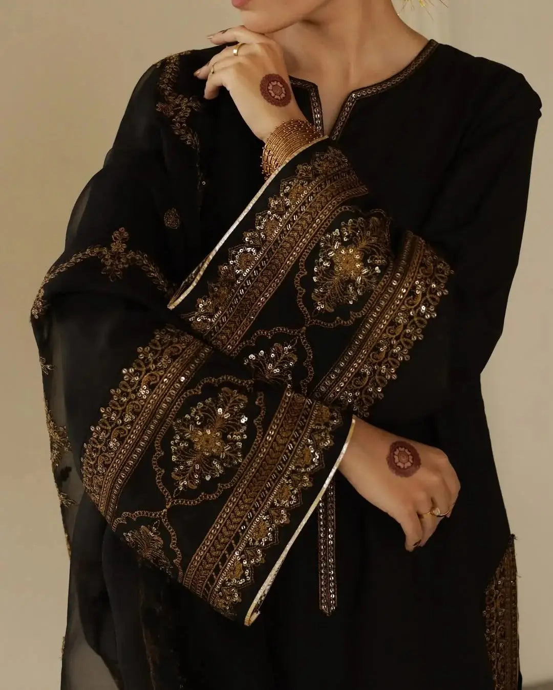 Black Gold- Gul e Zan